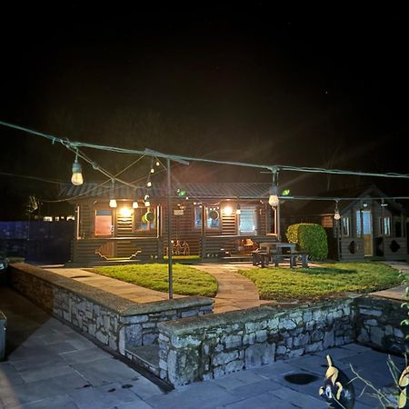 Cosy Countryside Log Cabin キルケニー エクステリア 写真