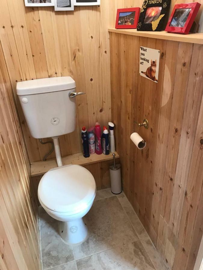 Cosy Countryside Log Cabin キルケニー エクステリア 写真